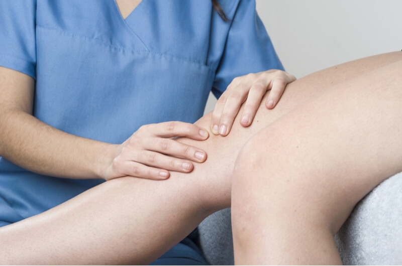 severe knee pain injury orthopaedic surgeon
